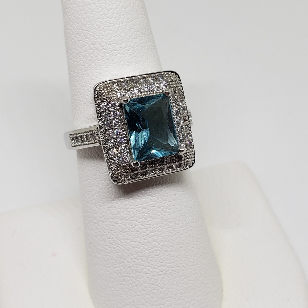 TOPAZ RING - Picture 5 of 8